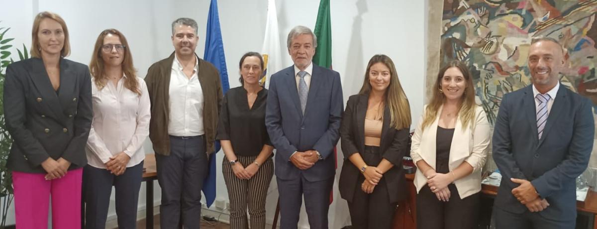 Foto do Inspetor Geral com os Inspetores que iniciam funções