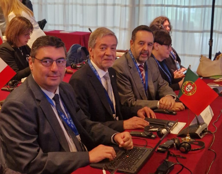 Foto dos Senhores Inspetor-Geral, Subinspetor-Geral Dr. Viegas Ribeiro e Chefe de Equipa com Direção de Projeto Dr Ricardo Reis