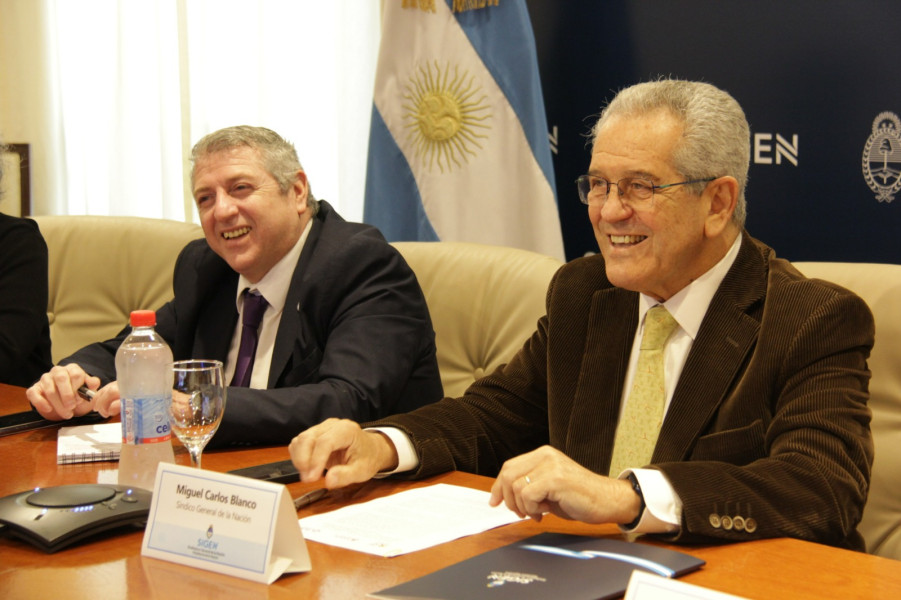 Foto do o Senhor Síndico General de la Nación Miguel Carlos Blanco e o Adjunto Santiago Herrera