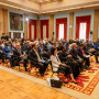 Plateia da conferência no salão nobre.