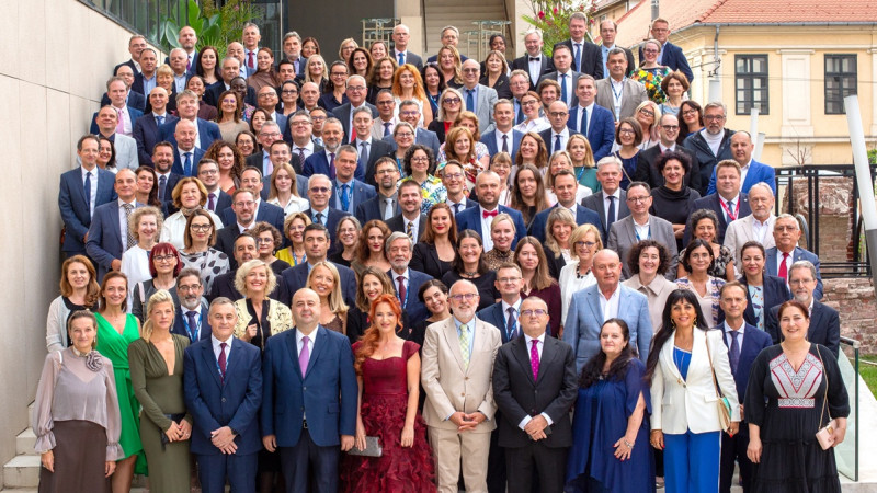 Foto de grupo dos participantes do 33º Encontro Anual dos Auditores Europeus dos Fundos da Coesão